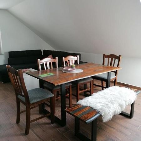 Hotel Blatnikov Hram Dvor Esterno foto